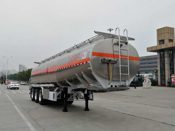 楚勝牌CSC9406GYYLZ型鋁合金運(yùn)油半掛車