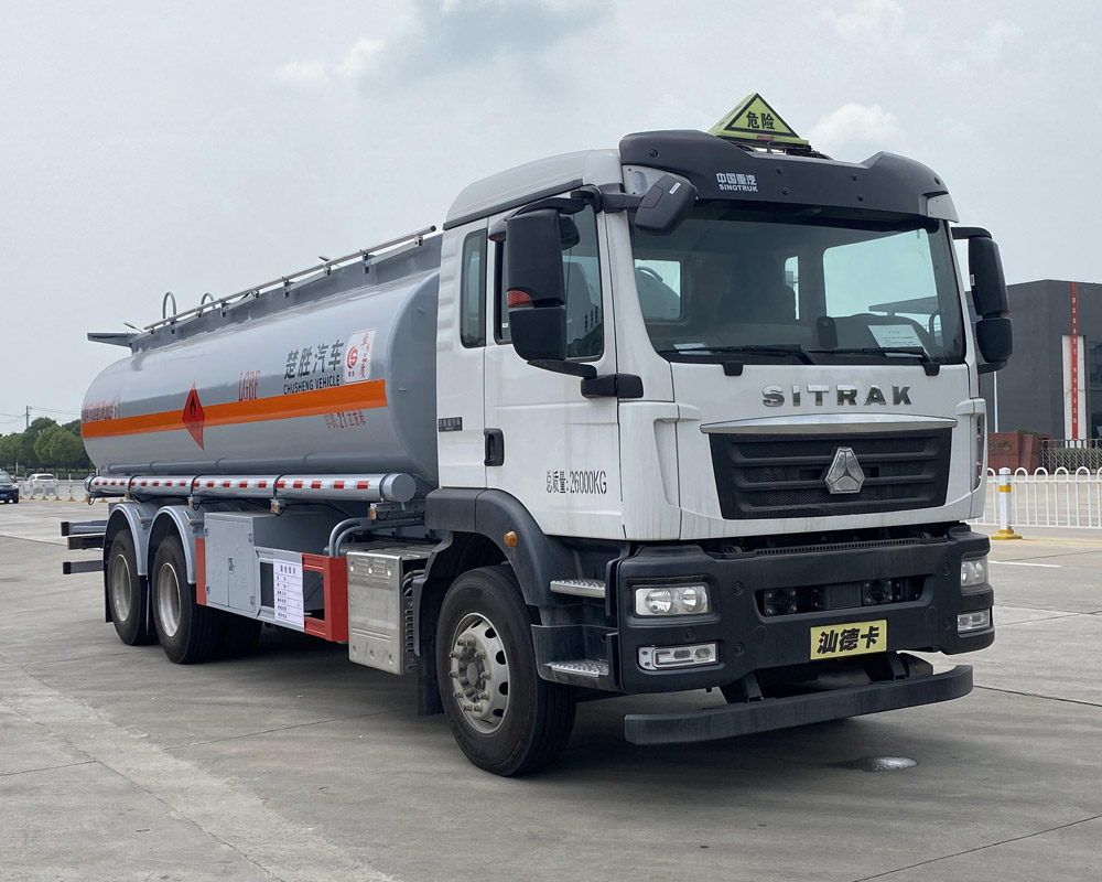 楚勝牌CSC5266GYYZK6型運(yùn)油車