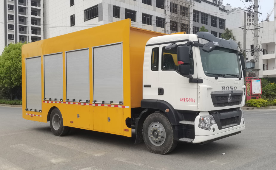 重汽豪沃遠(yuǎn)程供排水搶險(xiǎn)車