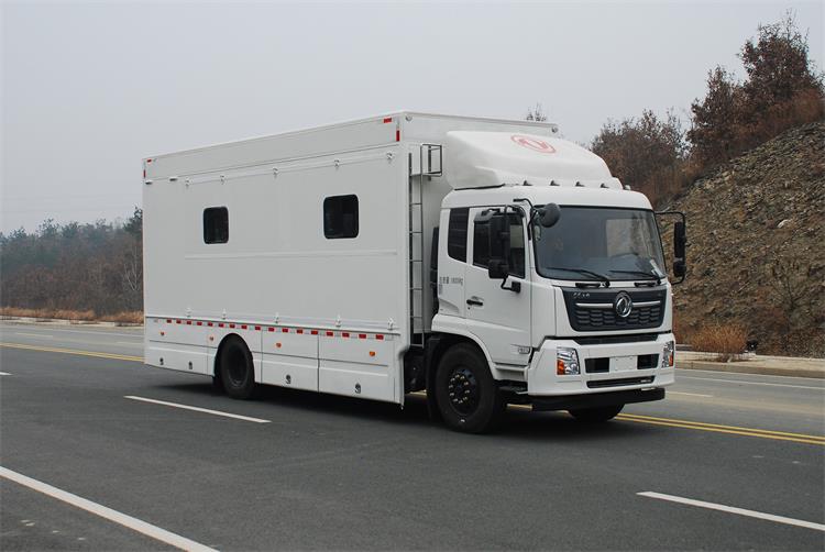 東風(fēng)天錦KL單橋宿營(yíng)車(chē)