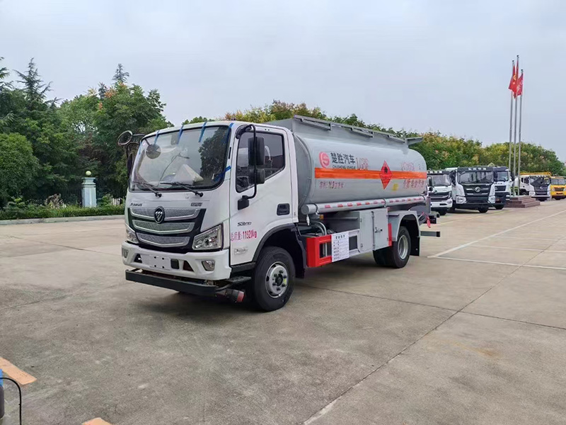 楚勝牌歐馬可10.3方（云內(nèi)170）油罐車
