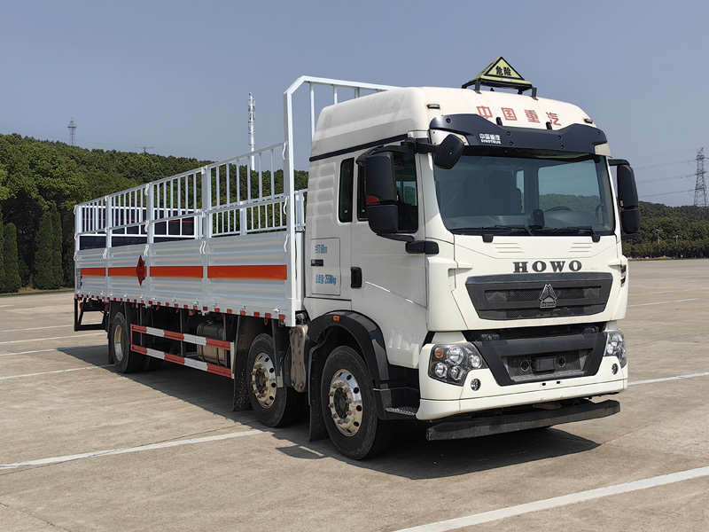 楚勝牌CSC5267TQPZ6型氣瓶運(yùn)輸車