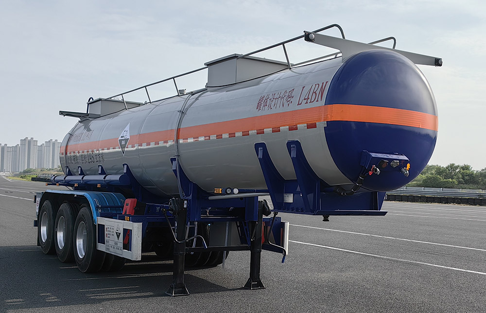 楚勝牌CSC9400GFWCY型腐蝕性物品罐式運(yùn)輸半掛車