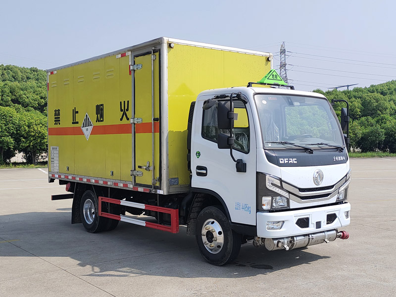 楚勝牌CSC5042XZW6型雜項(xiàng)危險(xiǎn)物品廂式運(yùn)輸車